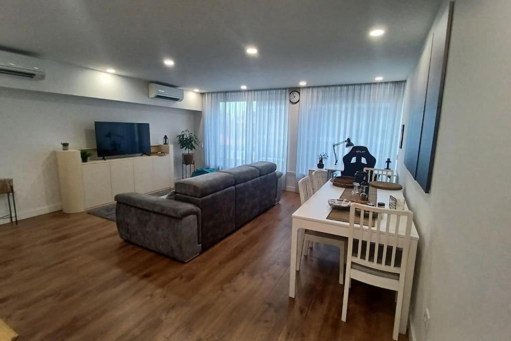 A H - Apartment Oporto Downtown Εξωτερικό φωτογραφία