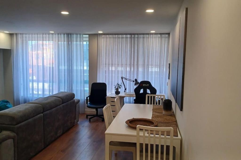 A H - Apartment Oporto Downtown Εξωτερικό φωτογραφία